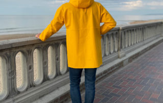 Veste jaune imperméable à capuche Ouessant en tissu Wadmixt résistant à l'eau